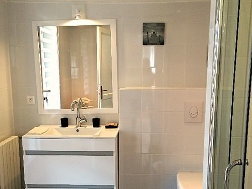 Guest House Maison Iratzean Ascain Bagian luar foto